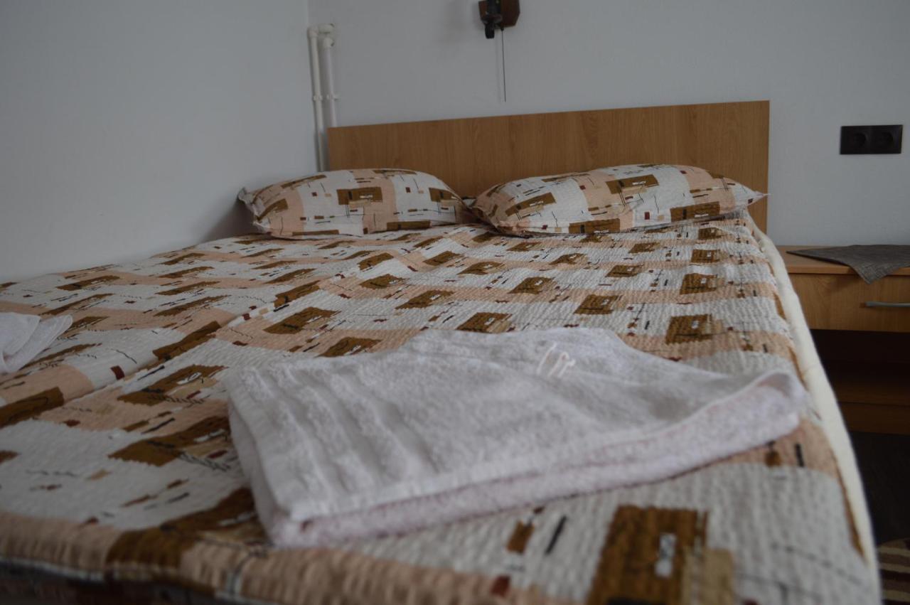 Havasi Gyopar Bed & Breakfast Прайд Екстериор снимка
