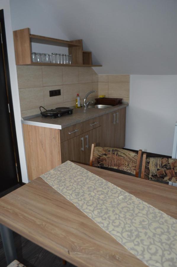 Havasi Gyopar Bed & Breakfast Прайд Екстериор снимка